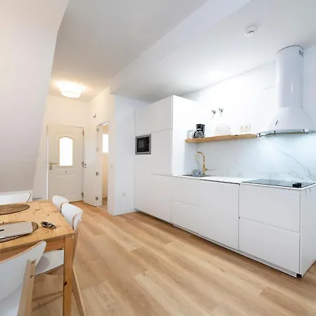 Apartamento Duplex Victoria Amplio Y A 15 Min Del Centro Y Calle Larios Málaga