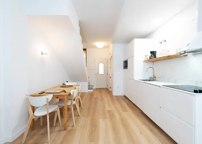 Duplex Victoria By Dossan